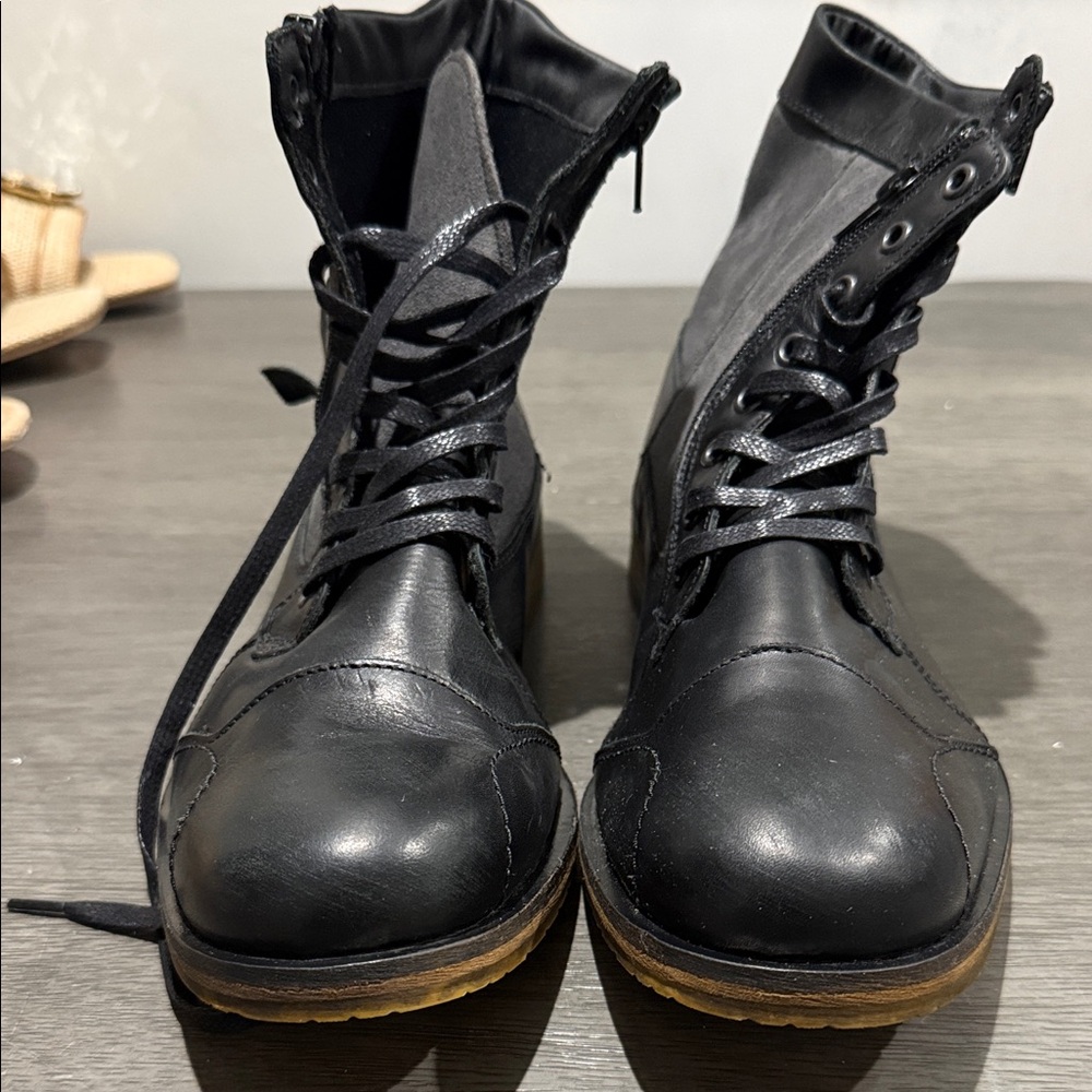 Steve Madden Black Leather Boat Shoes